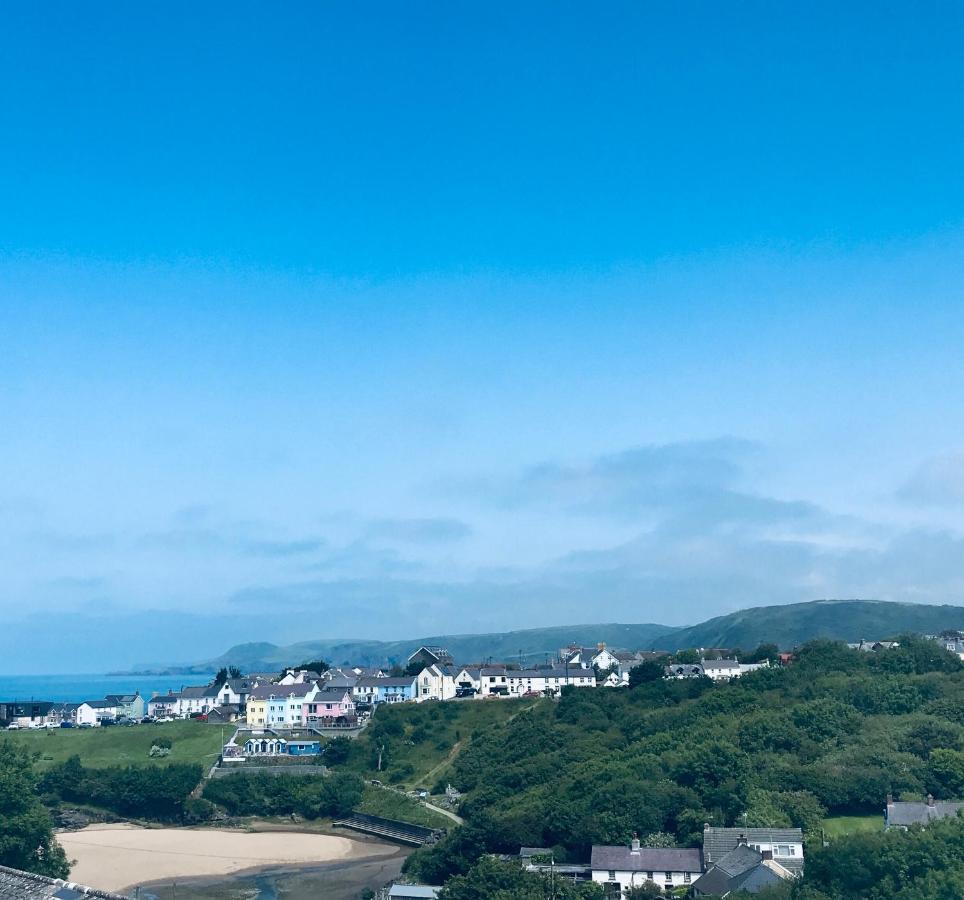 Rooms At The Highcliffe Aberporth Exterior photo